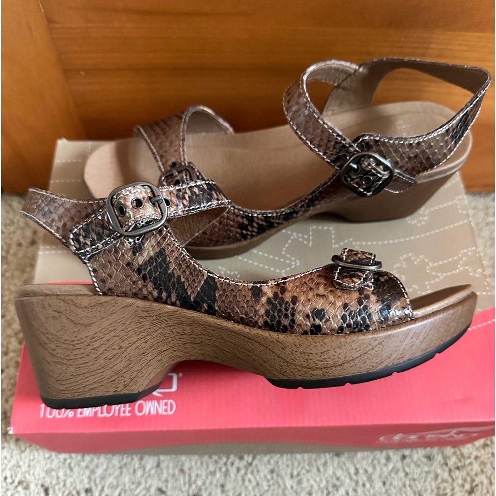 Dansko wedges